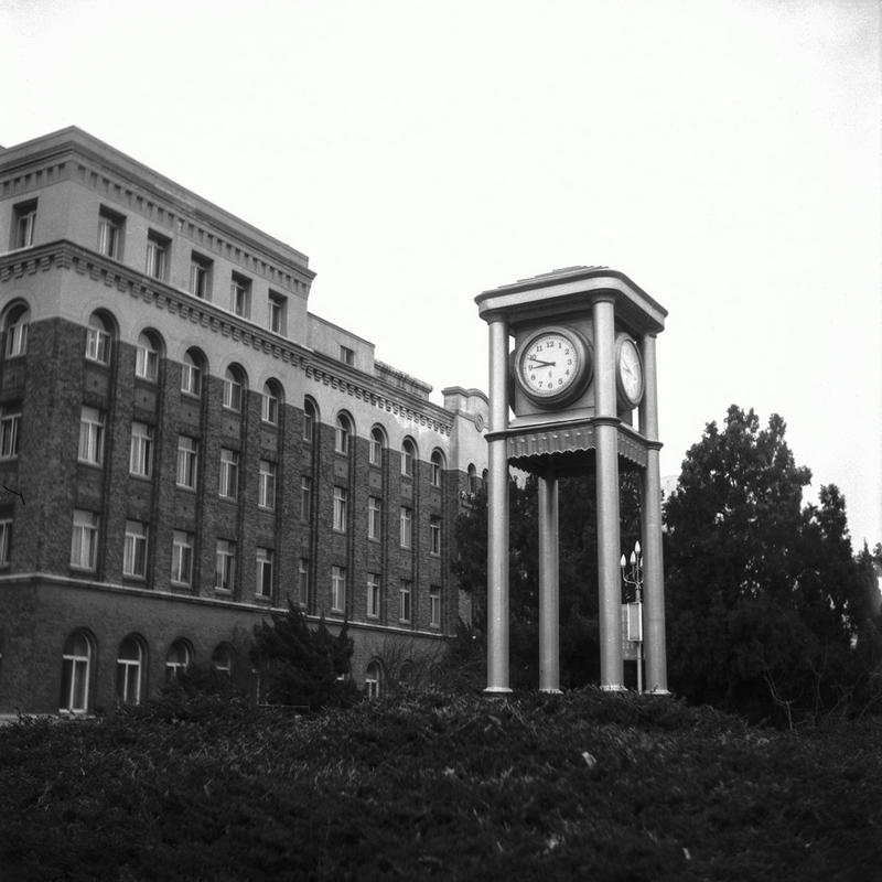 修炼黑白胶片。