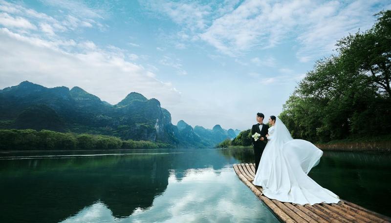 发现一个ai仿色功能，有样片就能调色