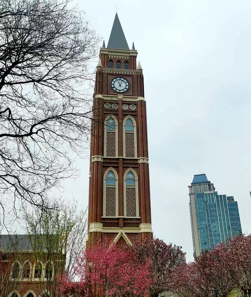 天津五大道公园钟楼----手机片