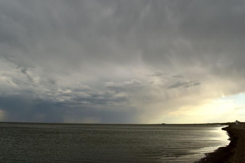 乌云滚滚 （唐山）