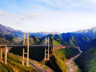 果子沟大桥。。。