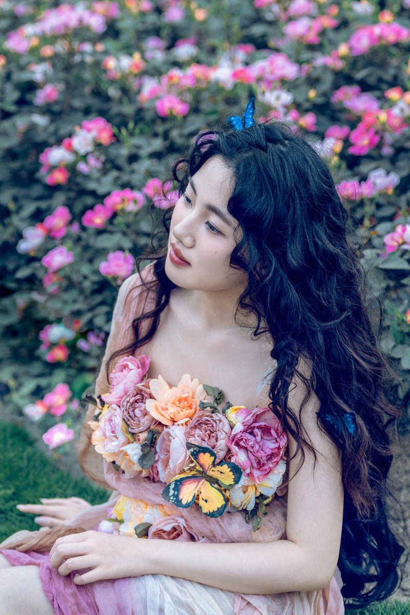 初夏的花园（人像）