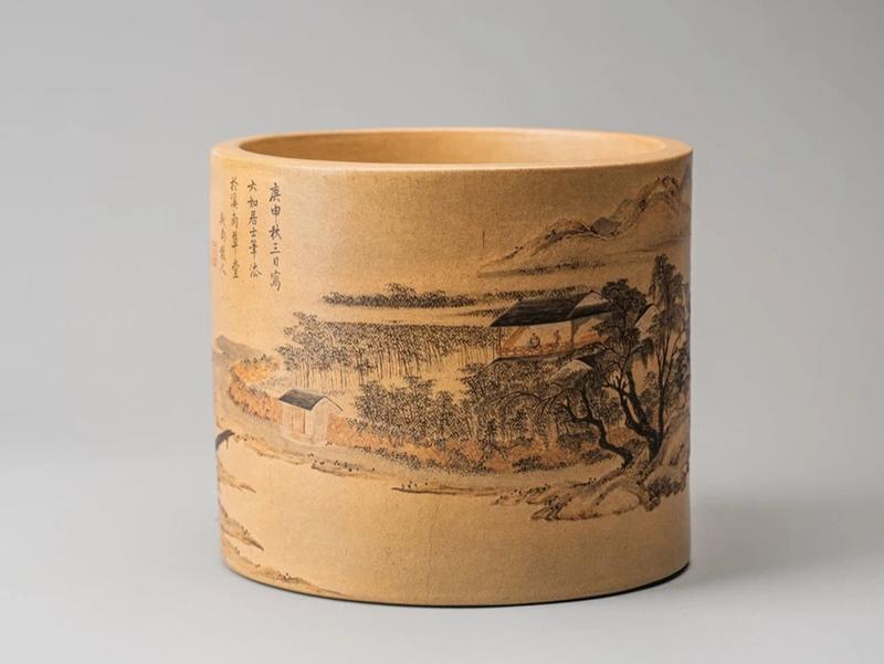 请问大神们，一个圆柱形笔筒，一圈都有装饰画面，如何用相机把一圈画面拍照一张图片里？