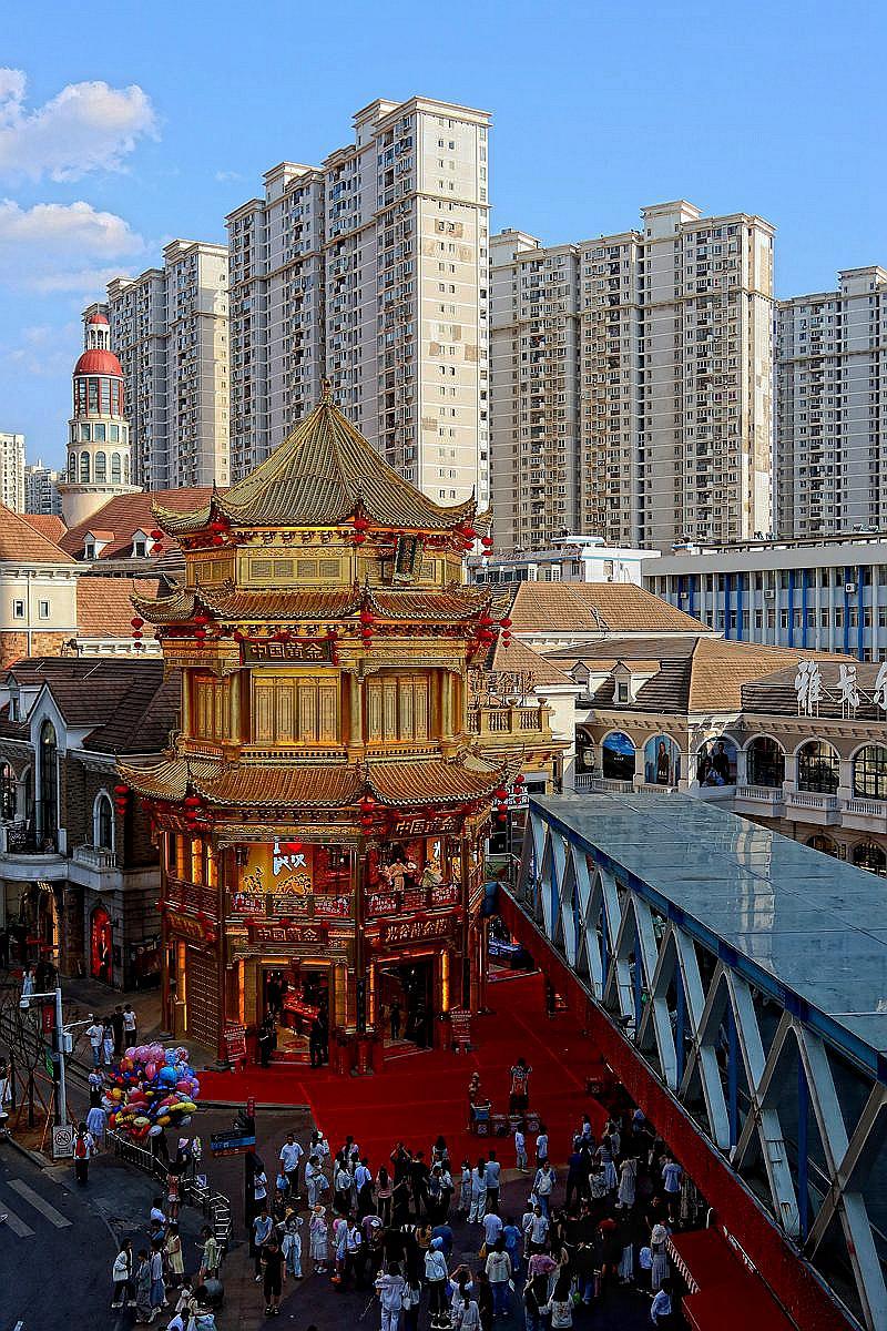 节日光谷黄金屋