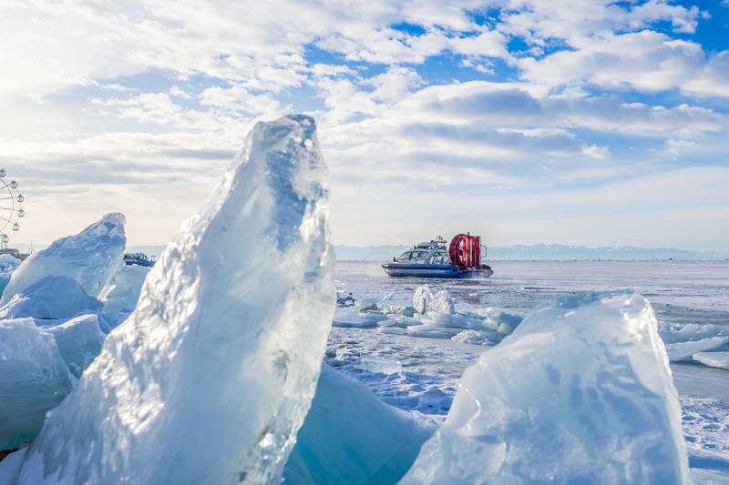 贝加尔湖蓝冰