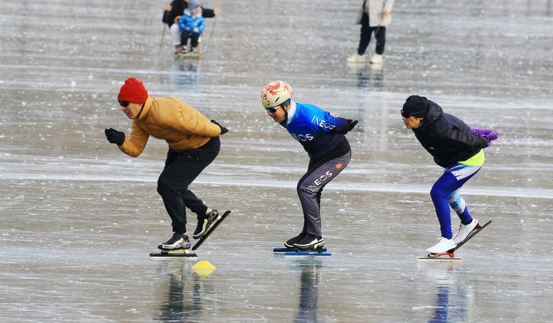 冰上速滑练习