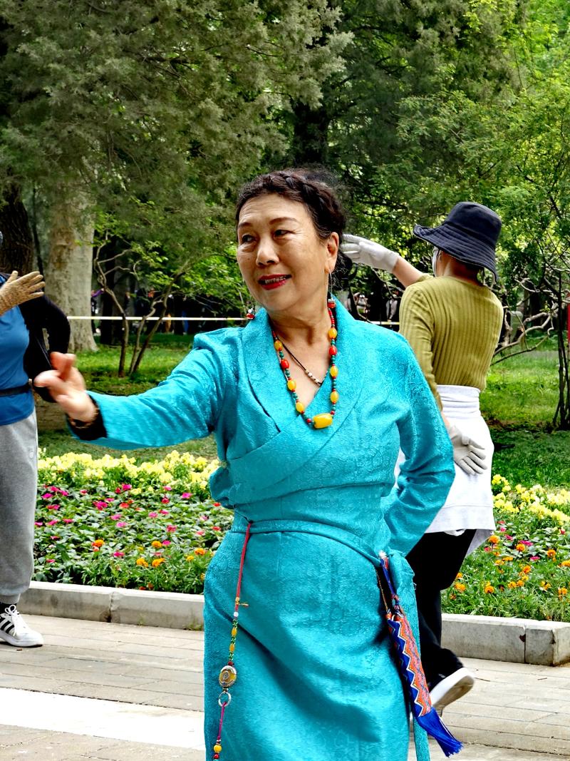 地坛公园锅庄舞hh