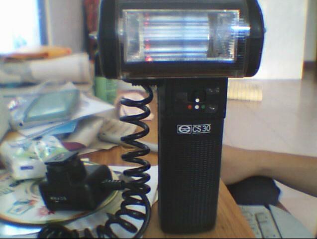 （附图）我有个闪光灯，但不太会用，各位大侠来帮个忙啊